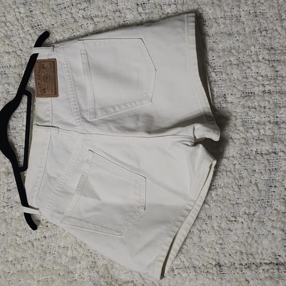 Vintage gap denim 100% cotton white 3" shorts - Picture 3 of 9
